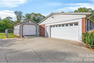 821 Woods Drive, Statesville, NC 28677 - Photo 25