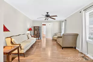 821 Woods Dr, Statesville, NC 28677 - Photo 7