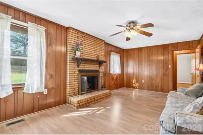 821 Woods Drive, Statesville, NC 28677 - Photo 3