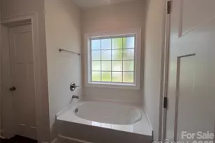 403 E 21st St, Kannapolis, NC 28083 - Photo 13