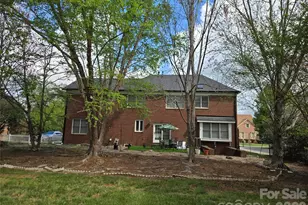 11942 Chevis Ct, Charlotte, NC 28277 - Photo 9