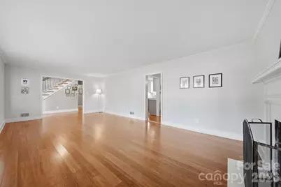 35 32nd Avenue NW, Hickory, NC 28601 - Photo 7