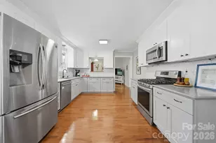 35 32nd Ave NW, Hickory, NC 28601 - Photo 9