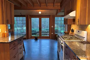 1422 Middle Fork Rd, Hendersonville, NC 28792 - Photo 13