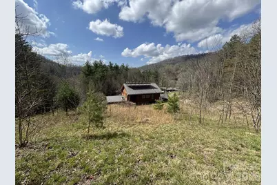 1422 Middle Fork Road, Hendersonville, NC 28792 - Photo 5