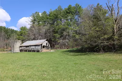 1422 Middle Fork Road, Hendersonville, NC 28792 - Photo 3