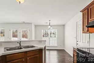 10540 Gold Pan Rd, Charlotte, NC 28215 - Photo 5