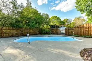 12338 Landing Green Dr, Charlotte, NC 28277 - Photo 35