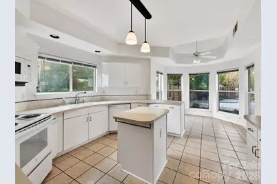 12338 Landing Green Drive, Charlotte, NC 28277 - Photo 9