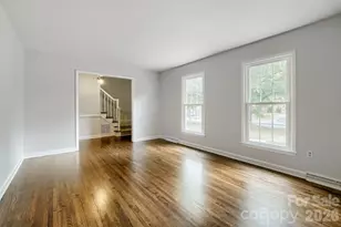 1628 Bonnie Ln, Charlotte, NC 28213 - Photo 13