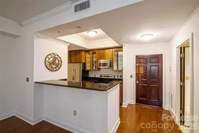 300 W 5th Street #521, Charlotte, NC 28202 - Photo 5