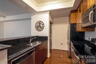 300 W 5th St, Charlotte, NC 28202 - Photo 23