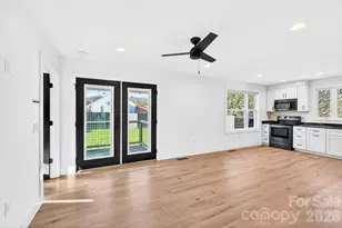 477 Oakdale Rd, Waynesville, NC 28786 - Photo 5