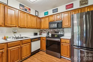 5812 Harris Grove Ln, Charlotte, NC 28212 - Photo 9