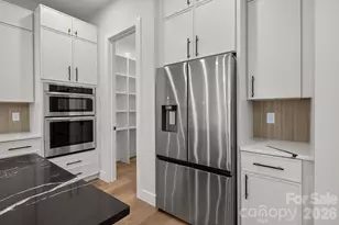 8 Overlook Pl, Asheville, NC 28803 - Photo 21