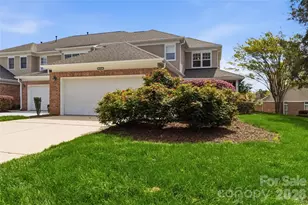 11177 Villa Trace Pl, Charlotte, NC 28277 - Photo 3