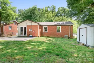 3960 Bristol Dr, Charlotte, NC 28208 - Photo 15
