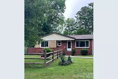 3960 Bristol Drive, Charlotte, NC 28208 - Photo 1