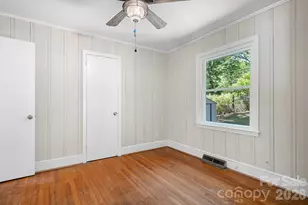 3960 Bristol Dr, Charlotte, NC 28208 - Photo 11