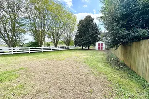 12548 Panthersville Dr, Charlotte, NC 28269 - Photo 3