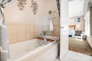 91 Island View Ct, Mill Spring, NC 28756 - Photo 23
