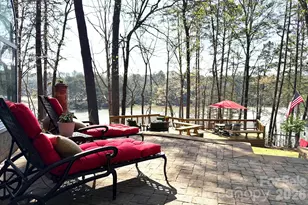 91 Island View Ct, Mill Spring, NC 28756 - Photo 3
