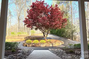 91 Island View Ct, Mill Spring, NC 28756 - Photo 7