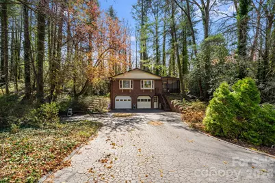 154 Surry Lane, Hendersonville, NC 28791 - Photo 3