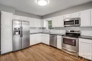 154 Surry Ln, Hendersonville, NC 28791 - Photo 21