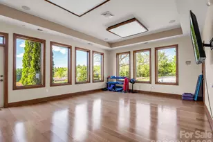 2070 Golfside Ln, Hendersonville, NC 28739 - Photo 37