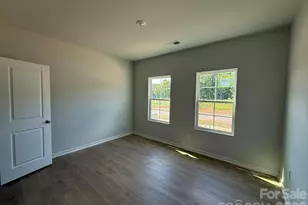 1301 Bansal Dr, Charlotte, NC 28215 - Photo 5