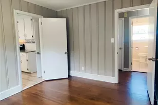 4041 Carlyle Dr, Charlotte, NC 28208 - Photo 7