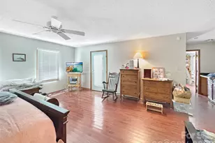 8209 Saddlehorse Ln, Charlotte, NC 28215 - Photo 19