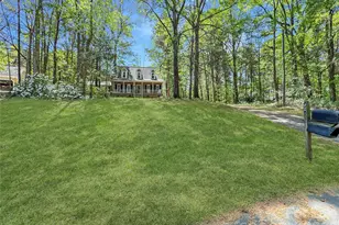 8209 Saddlehorse Ln, Charlotte, NC 28215 - Photo 5