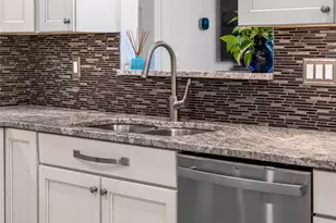 305 Woodview Ct, Fletcher, NC 28732 - Photo 19