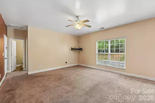 8718 Buttonwood Ct, Charlotte, NC 28215 - Photo 5
