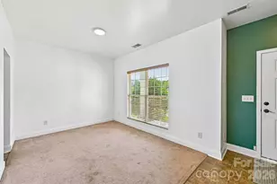8718 Buttonwood Ct, Charlotte, NC 28215 - Photo 3