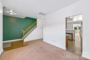 8718 Buttonwood Ct, Charlotte, NC 28215 - Photo 5