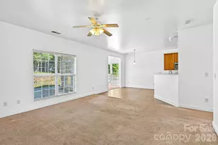 8718 Buttonwood Ct, Charlotte, NC 28215 - Photo 7