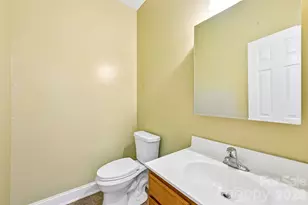 8718 Buttonwood Ct, Charlotte, NC 28215 - Photo 17