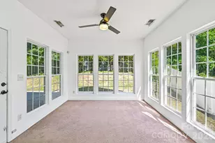 8718 Buttonwood Ct, Charlotte, NC 28215 - Photo 15