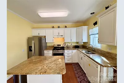 194 Beechnut Drive, Hendersonville, NC 28739 - Photo 7