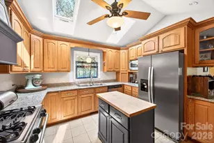 3 Ellenwood Dr, Asheville, NC 28804 - Photo 9