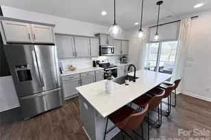 104 Mooring Dr, Statesville, NC 28677 - Photo 5