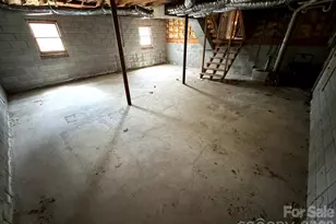 3968 Dover St, Claremont, NC 28610 - Photo 15