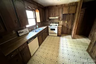 3968 Dover St, Claremont, NC 28610 - Photo 5