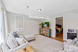 33 Madison St, Asheville, NC 28801 - Photo 21