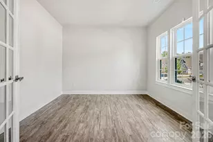 10344 Paper Birch Dr, Charlotte, NC 28215 - Photo 5