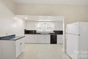 625 N Main St, Kannapolis, NC 28081 - Photo 3