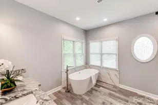 7015 Oakview Ln, Charlotte, NC 28226 - Photo 17